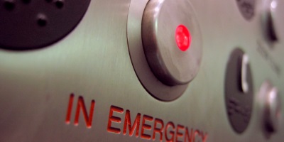 What Happened When 28 Schoolies Got Stuck In a Lift for More Than an Hour? They Snapchatted It, Obvs