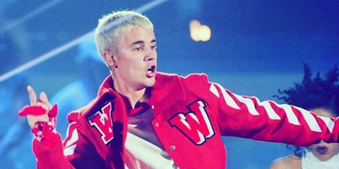 Justin Bieber Wanted To Give A Powerful Speech Mid-Concert, But Was Distracted By A Rogue Hat