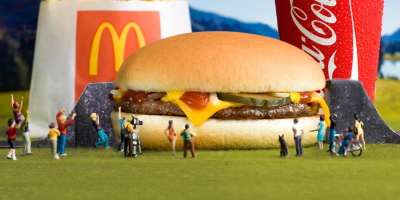 Prepare Your Bodies: Macca’s Is Selling $1 Cheeseburgers Today