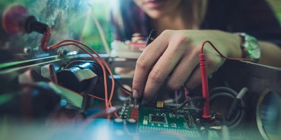 Woah, Man: NSW's Updated HSC Syllabus for Physics Drops All Mention of Women's Achievements