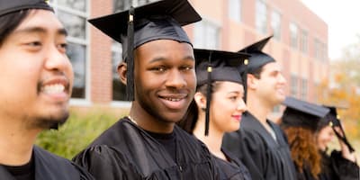 Should I Go to TAFE Or Uni After High School?