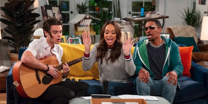 A New Sitcom Based on Harry Styles' Life Is About to Come Out