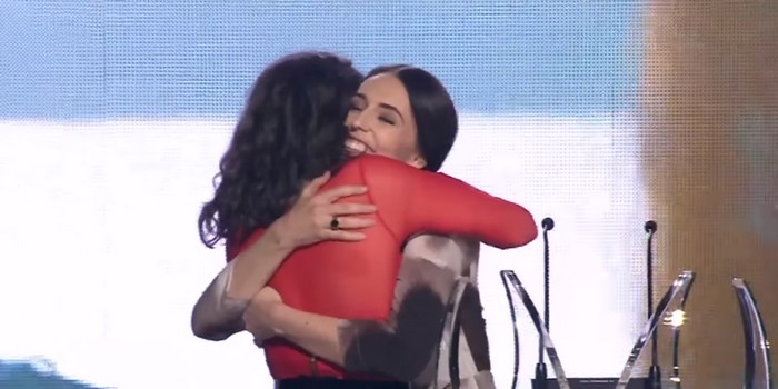 Lorde and New Zealand's PM Are "Mutual Fangirls" for Each Other