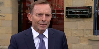 Tony Abbott Allegedly Gets Headbutted by a SSM Campaigner Who Pretended He Wanted to Shake His Hand