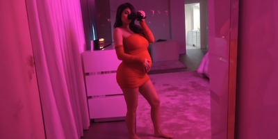 Myth Busted: Kylie Jenner Was Not the Surrogate for Kim; Has Her Own Bébé