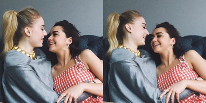 “Game of Thrones”: Arya and Sansa Stark Were Reunited on “National Sisters Day”, FYI