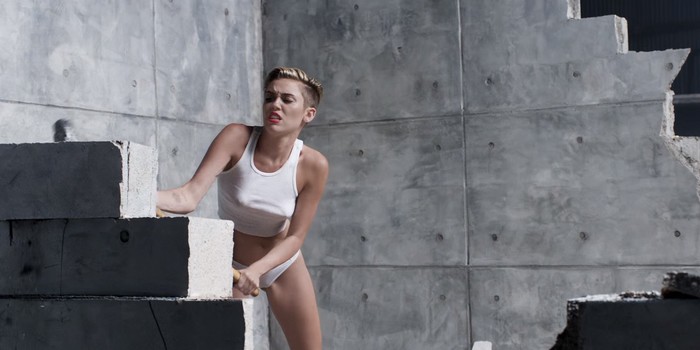 Miley and Kylie's Infamous Photographer Dropped By Fashion Mags Over Sexual Harassment Allegations