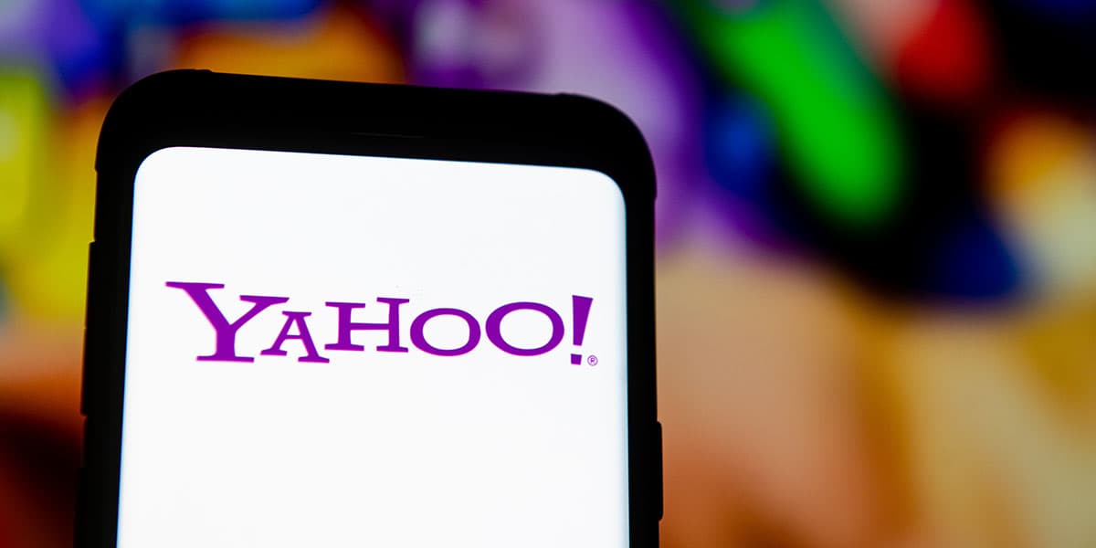 We Revisited the Craziest Yahoo Answers Threads Before the Site Closes in May