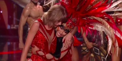 When The War Is Over: Nicki Minaj And Taylor Swift Just Opened The VMAs, Together
