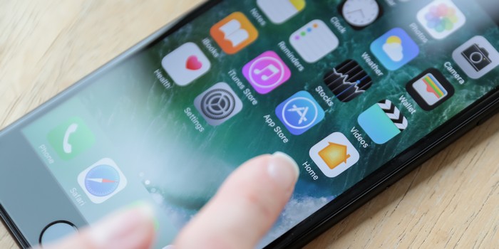 Apple Confesses to Intentionally Slowing Down Your Old iPhones