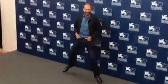 Be Delighted By Ralph Fiennes Busting A Move At The Venice Film Festival