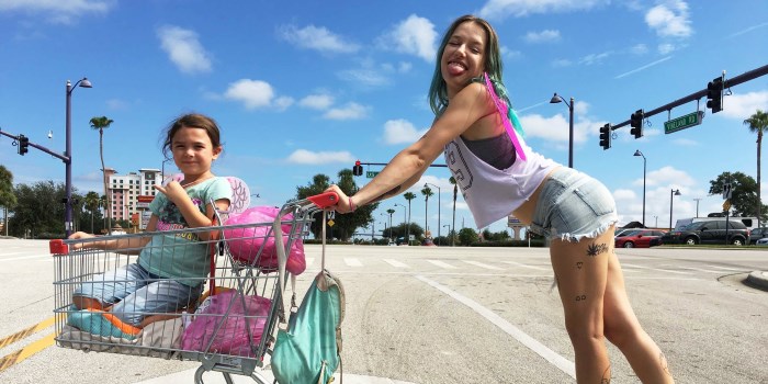 Movie Review: Beautiful, Funny, Anarchic "The Florida Project" Builds to an All-Time Great Ending