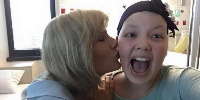 Taylor Swift Swung By A Brisbane Children's Hospital Yesterday; Check Out The Selfies