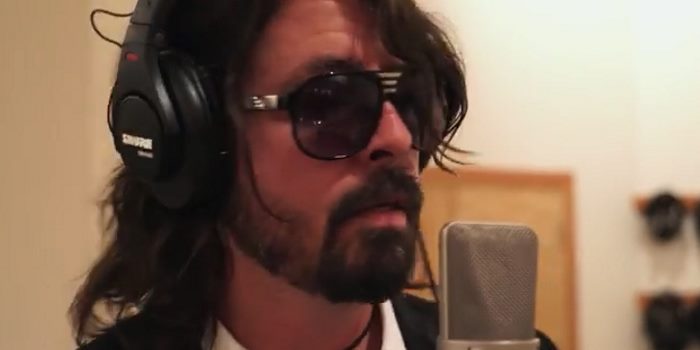 Foo Fighters Troll Fans With Break-Up Video (Featuring Nick Lachey As The New Dave Grohl)