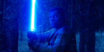 Science Says Lightsabers Wouldn’t Work In Real Life (But Everything Else From “Star Wars” Checks Out?)