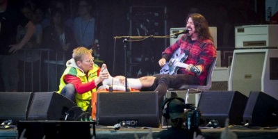 Foo Fighters' Dave Grohl Fell Off A Stage, Broke His Leg, And Kept On Rocking