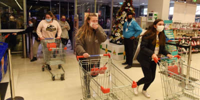 Thousands of Melburnians Flock to Kmart As Lockdown Restrictions Ease