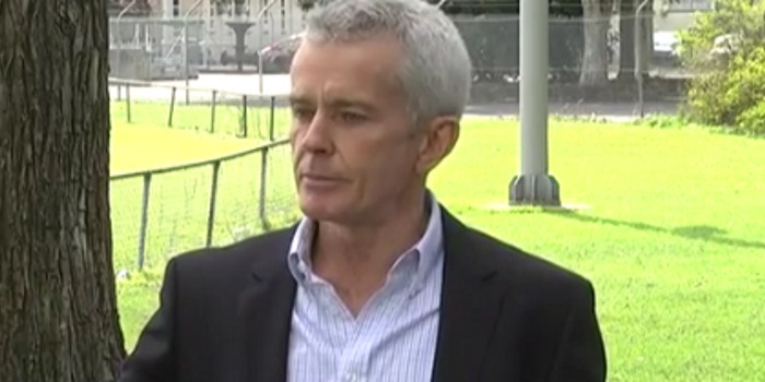 One Nation Senator Defies Laws Of Grammar; Called Himself "Malcolm-Ieuan: Roberts."