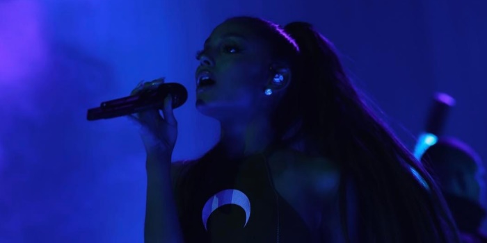 “Broken” Ariana Grande Tweets “I Am So So Sorry” After Devastating Concert Explosion