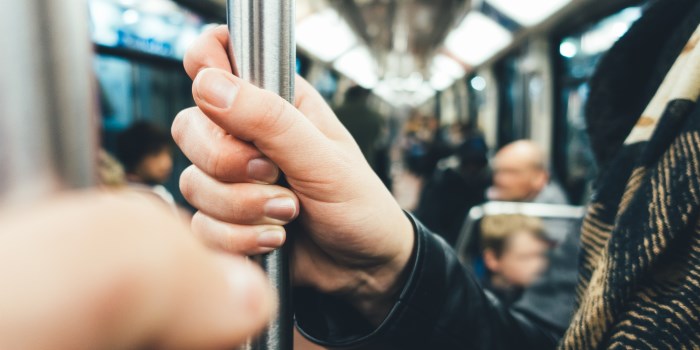 Here's Why Australians With Invisible Illnesses Need ‘Please Offer Me A Seat' Badges