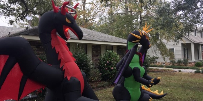 TFW Your Xmas Dragon Decorations Make Your Neighbours Think You’re In a Demonic Cult