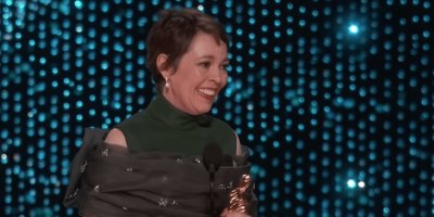 Olivia Colman’s Oscars Dress Had Pockets, Making Her Default 'Best Dressed'