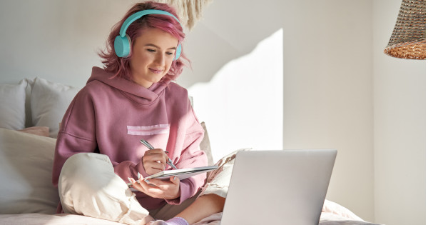 JB Hi-Fi Deal · Save on discounted devices from JB Hi-Fi Education
